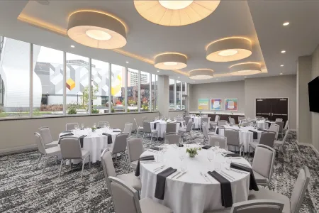 Hampton Inn & Suites by Hilton Rochester Downtown