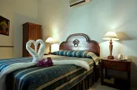 Hotel Discovery - 3 ดาว