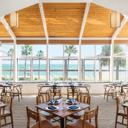 Omni Corpus Christi Hotel