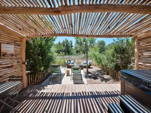 佩斯基耶村生態旅館-希爾頓傲途格精選酒店