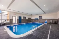 Four Points by Sheraton Elkhart - Pools