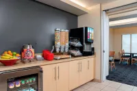 TownePlace Suites Fort Wayne North - فطور