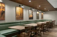 Fairfield Inn & Suites by Marriott Helena North - breakfast