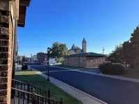 Historic 2 bedroom 1 bath apartment with modern convenience in quaint Tipton Hotels in Tipton