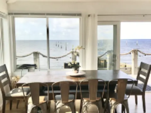Oceanfront Oasis Spacious 3-Bedroom, 2-Bath Retreat for 12  Linens Included Hotels in Westbrook
