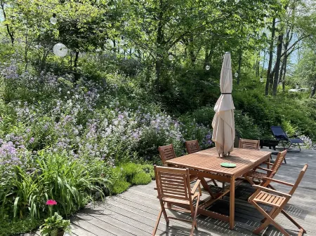 Peacock Garden Cottage, A Unique Upstate Find