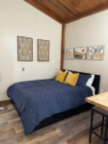 The Loft – Secluded Cabin for Two with Fire Pit