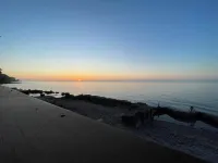 3 Br/3Bath Lakefront Condo-Sleeps 8 Beach Level-Indoor Pool , Private Beach