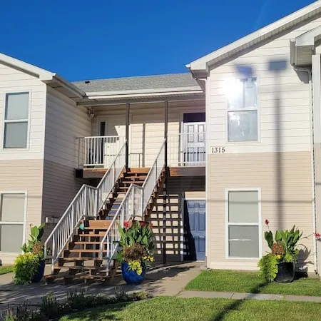 Fully Renovated, Luxurious unit awaits you!