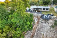 Lake Belton Get Away with Amazing View Rent Two Nights Get One Free in April