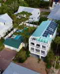 4 BR Southern Style Home w/HUGE Private Pool - Arcade Game Room - Sunset Villa