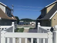 Grand Haven Cottages - 1 Bedroom Condo with Pool Hotels in Grand Haven