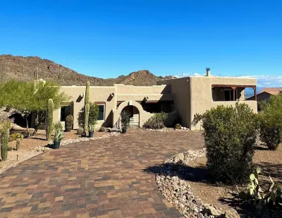 Saguaro Canyon - Spectacular Views - Private Heated Pool & Spa