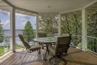 Lakefront Northwoods Winter/Summer Wonderland Updated 3 Bedroom House Sleeps 8