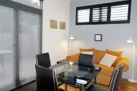 Historic Central Launceston  Getaway: 5 mins from Charles St. Cafe's