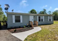 Country Cottage on the Lakeshore--Few Minutes from Beach