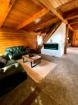 Stay at this super, cozy, country cabin in Caldwell, Idaho off of I84.