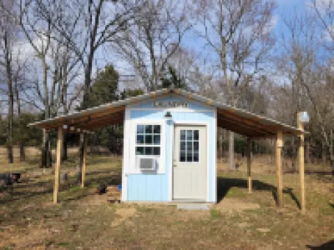 Escape To Nature’s Embrace: Uncle Joe's Creek Retreat - Ruby's Cabin