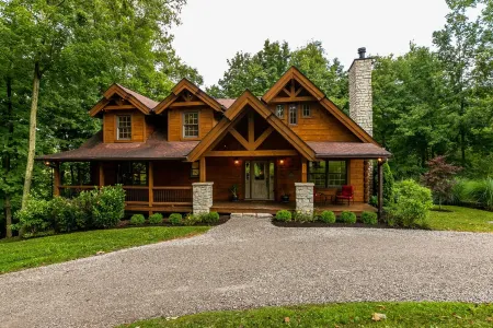 Luxury lodge in the heart of the Bluegrass