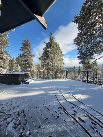 WinterPark Chalet-3br/2ba. 2decks/hottub/mtn views. Skiing/Hiking/Biking nearby.