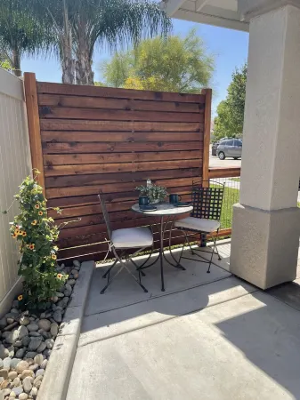 Entire Casita and Cal king bed, sofa bed and kitchen just minutes from Temecula.