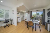 2BD/2BA Apartment near DT Alhambra