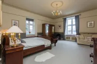 Luxurious period house on the shores of Lake Windermere