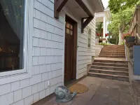 Luxury Homebase in Downtown Boulder