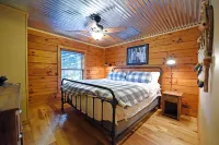 Country Mountain Cabin 2 King Suite Hot Tub