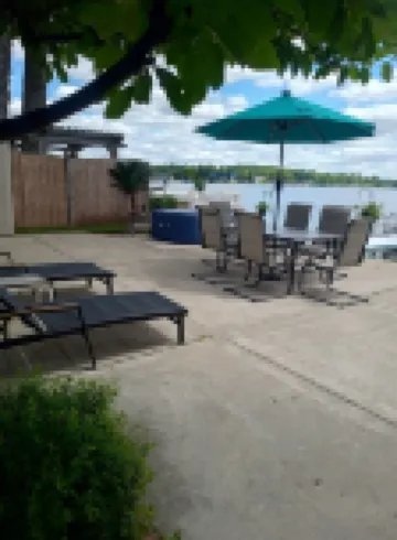 Lakeside Retreat with Massage Chair