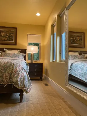 Stay surrounded by Fitch Mountain Park and Open Space Preserve. Hotels near Charles M. Schulz–Sonoma County Airport