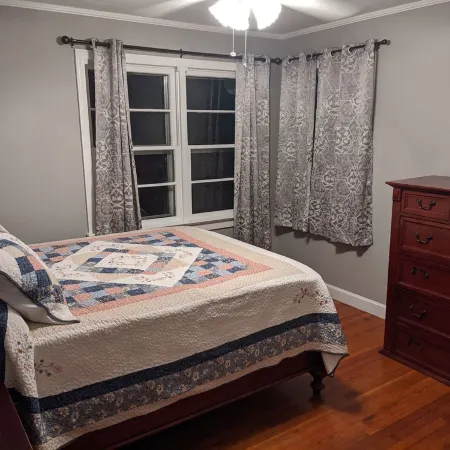 Cozy lakeview home