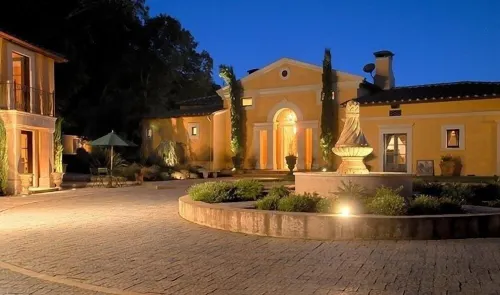 Stunning Tuscan House in the Heart of Sonoma's Wine Country