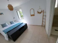 Superb apartment in semi-detached villa with large bioclimatic terrace