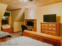 3BR Cozy Country Cabin w/ Hot Tub near Penns Creek