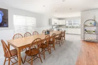 5bed/5bath house with heated pool and fire pit!