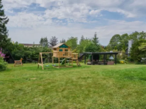 FeWo Walter - House 1 St.- Andreasberg, south-facing slope, quiet, family-friendly, WLAN 聖安德里斯伯格酒店