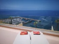 ROMANTIC RETREAT IN PRIME POSITION WITH STUNNING VIEWS TO CLIFFS, MARINA & SEA.