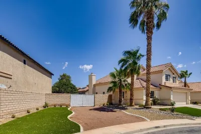 Spacious 4Bdr Entire Home with Pool & Spa, Outdoor Dining & 40’ RV Parking. Hotels near Joshan Filipino Oriental Market