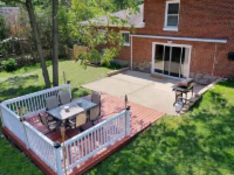 Navy Graduation ~ 6 Flags ~ Bristol Renaissance Faire ~ Casino ~ Outlet Malls โรงแรมในGurnee