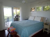 Ocean View 1 BR Cottage  on Oceanfront Property. Permitted