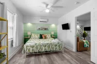 2 Units- Fabulous Flamingo & Taco Vibes in St Pete Beach [4Plex]