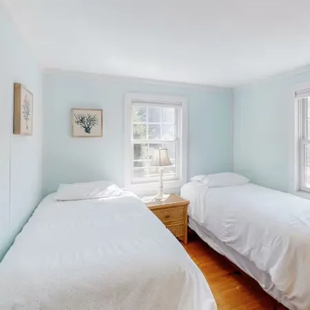 Charming Chatham Cottage