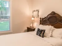 Be our guest-3-bedroom house in a great location! Hotels in Fletcher