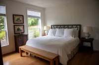 Durant Vineyard's Stoneycrest Cottage ~ stay amidst a destination for the senses Hotels near Day Camp