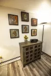 Hidden Gem! Beautiful Lower Level Townhome-1 mile from Lambeau
