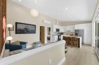 Retro Reno Loft w Panoramic Views 리노 호텔