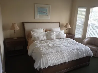 Naples, FL.  Lely Resort Gorgeous 2 bed, plus den sleeps 6. Free Golf till 10/15