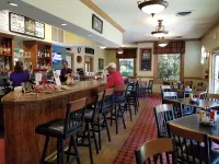 Lakefront Private Resort, Stunning Condo w/golf view, Dog friendly! NO fees!