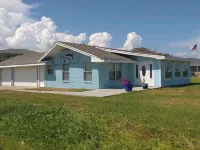 Relaxing home with bay view and close to Rockport Beach. Hotels near Windway Studio-Gallery